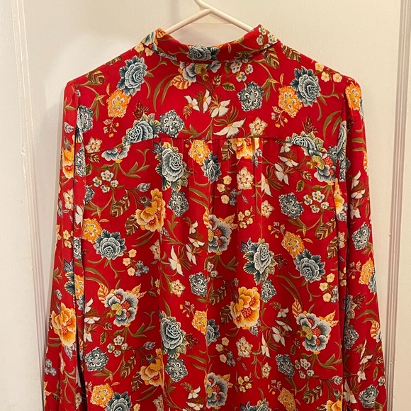 Ann Taylor’s LOFT Blouse - Picture 4 of 5